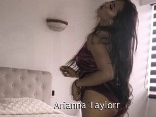 Arianna_Taylorr