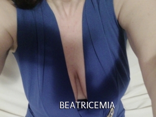 BEATRICEMIA Anal Fist