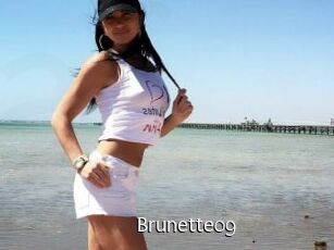 Brunette09