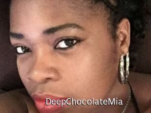 DeepChocolateMia Anal Fist
