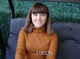 LUCCYx Anal Fist