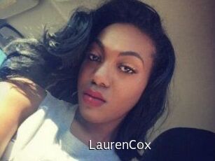 Lauren_Cox