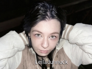 leiladunnuck Anal Fist