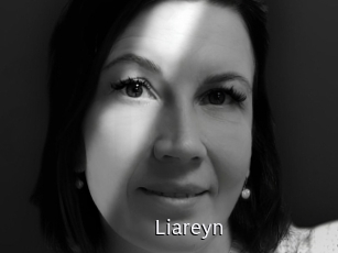 liareyn Anal Fist