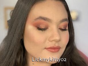 Lickmykitty02