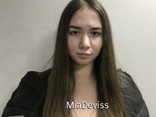 MiaDeviss