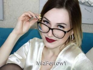 MiaFerrowY