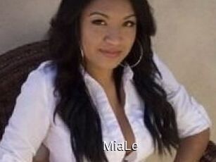 Mia_Le