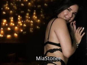 MiaStonee