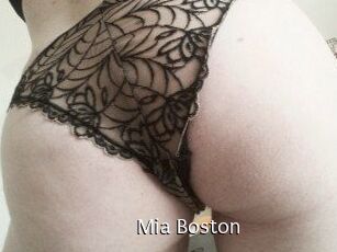 Mia_Boston