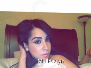 Mia_Evelyn