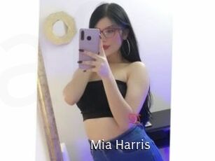 Mia_Harris