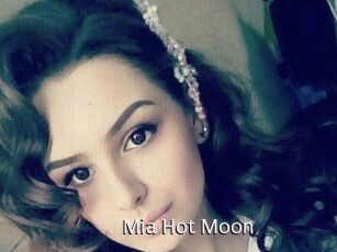 Mia_Hot_Moon