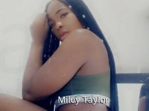 Miley_Taylor