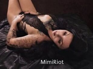 Mimi_Riot