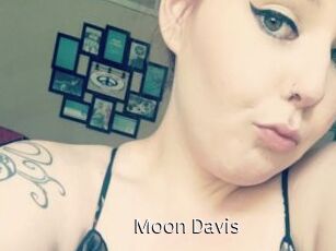 Moon_Davis