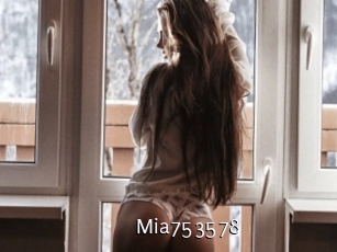 Mia753578