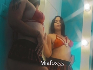 Miafox33