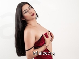 Mialee019