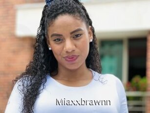 Miaxxbrawnn