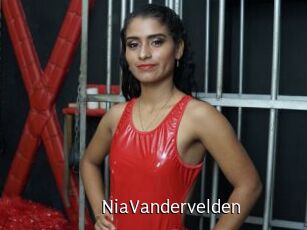 NiaVandervelden