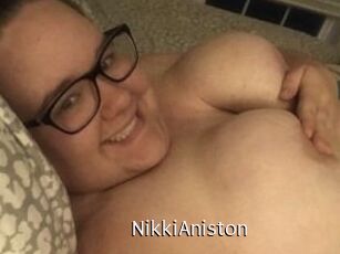 Nikki_Aniston