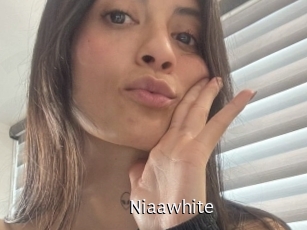 Niaawhite