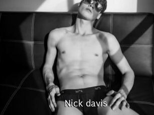 Nick_davis