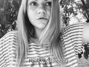 Nikkyhotmoomy